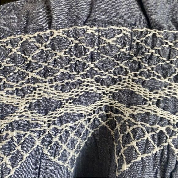 NWOT Current/Elliot Embroidered Smocked Chambray Tank Top. Size S/M. - Picture 6 of 9